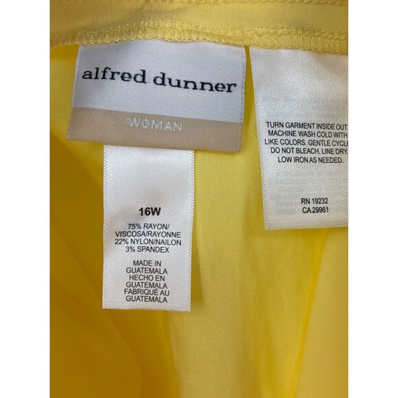 Alfred Dunner Slimming Stretch Pull On Capri Crop Pant Yellow 16W NEW - Picture 5 of 5